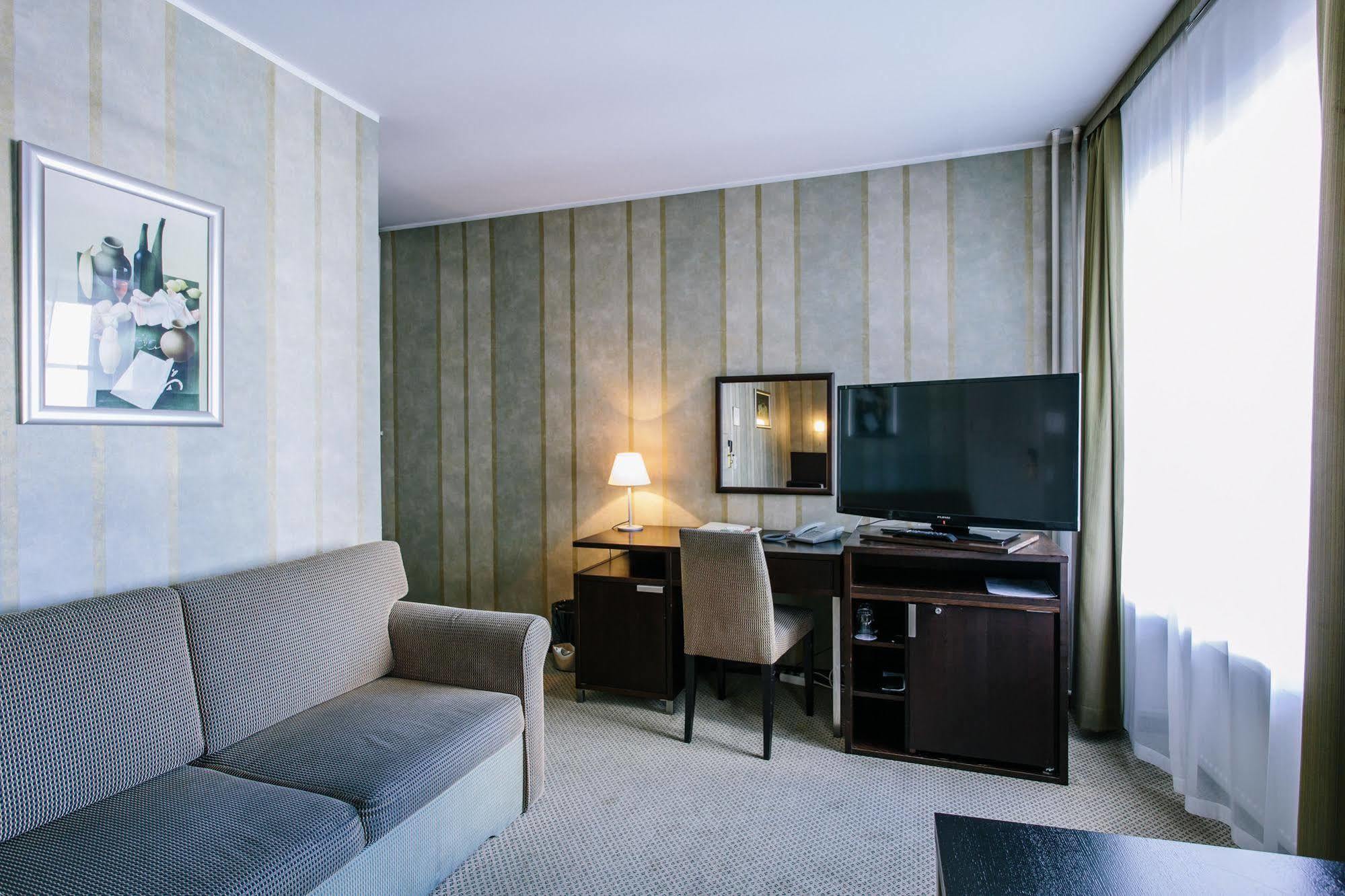 Hestia Hotel Maestro Old Town Tallin Exterior foto