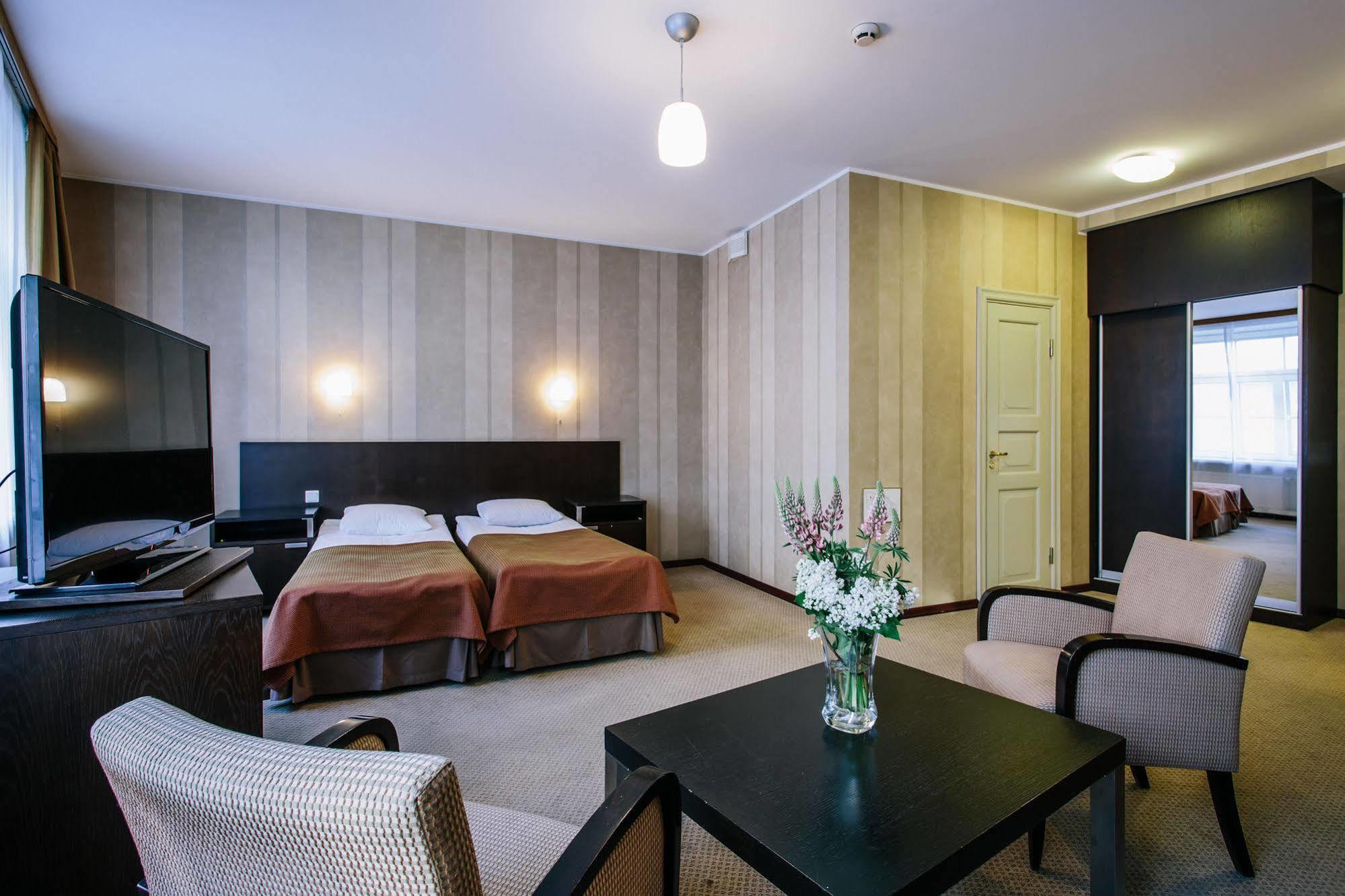 Hestia Hotel Maestro Old Town Tallin Exterior foto