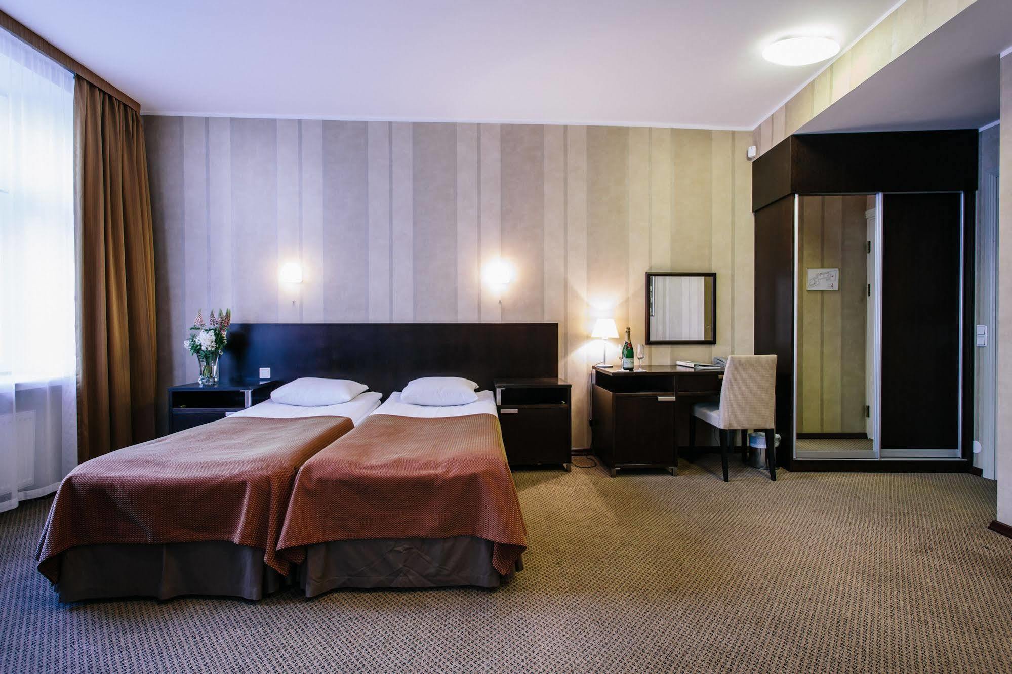 Hestia Hotel Maestro Old Town Tallin Exterior foto