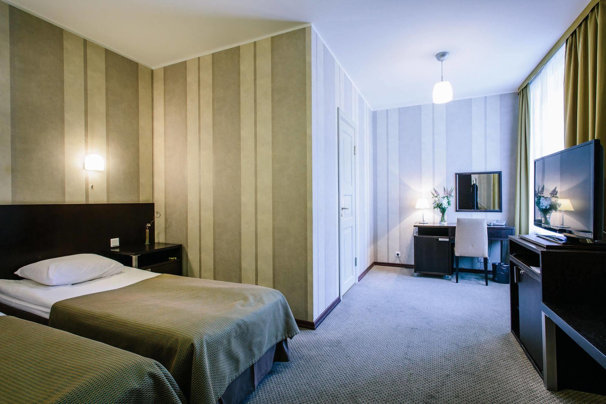 Hestia Hotel Maestro Old Town Tallin Exterior foto